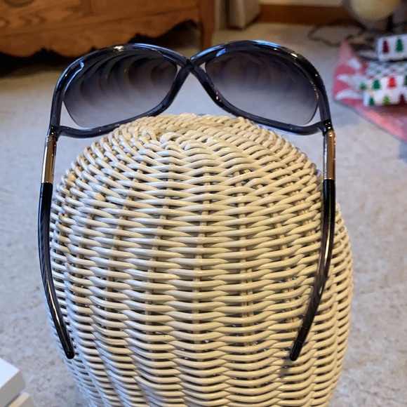 Tom Ford Sunglasses - Picture 5 of 10